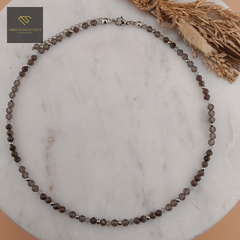 naszyjnik-Latte-z-kamieni-naturalnych-labradoryt-kwarc-dymny-handmade-rzut-z-góry